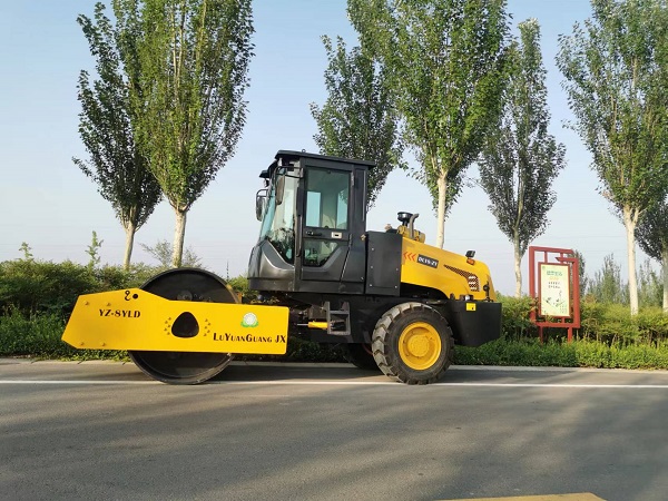 陜西壓路機(jī)在管道鋪設(shè)中的應(yīng)用指南